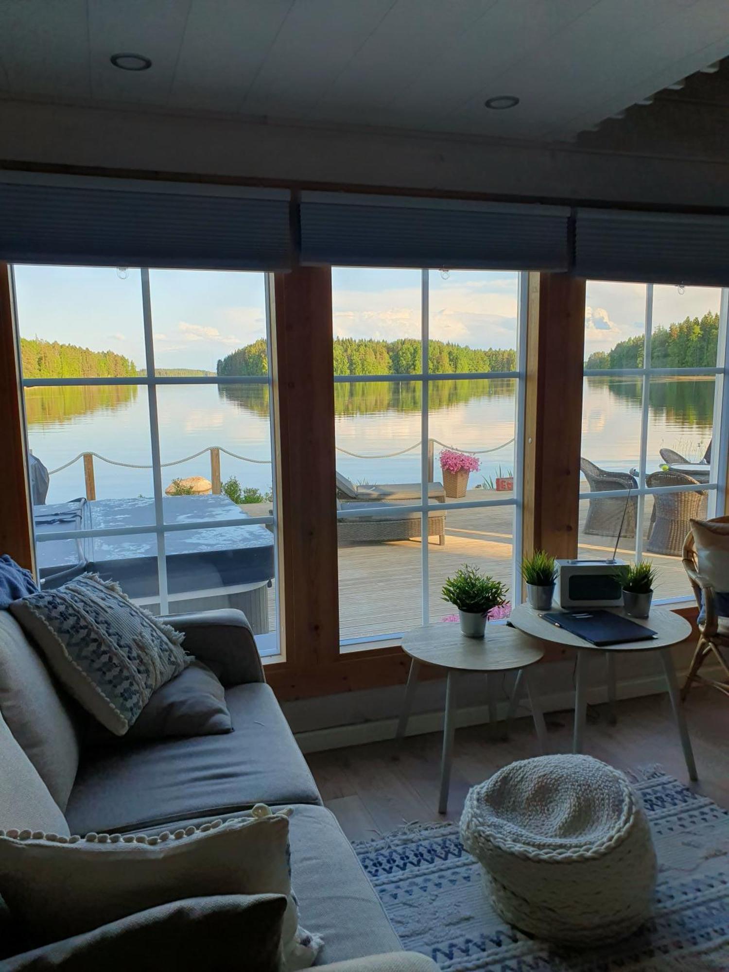 Stunning Log Cabin 45M2 On The Shore Of Kallavesi. クオピオ エクステリア 写真